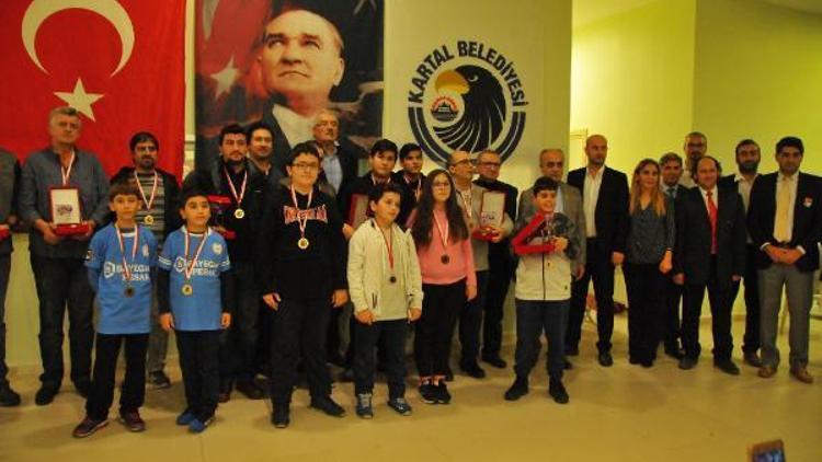 Kartal’da 7. Atatürk Kupası Satranç Turnuvası heyecanı yaşandı