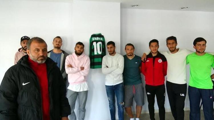 Takımdan para alamayan futbolcular topluca istifa etti