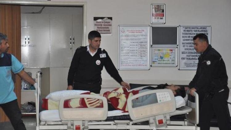 Gaziantepte otomobil ile minibüs çarpıştı: 16 yaralı