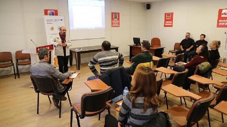 Edirnede hayvanseverlere gönüllü hayvan koruyuculuğu eğitimi