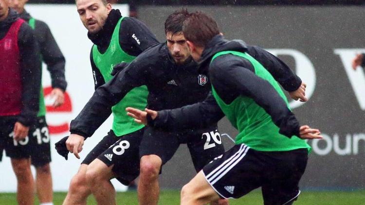 Beşiktaş 10 eksikle çalıştı