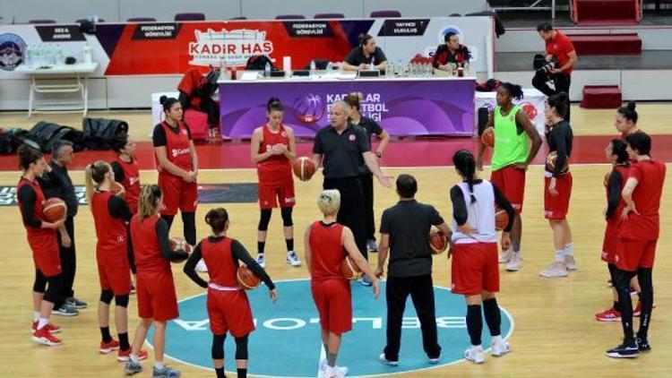 A Milli Kadın Basketbol Takımı, Belarus maçının hazırlıklarına başladı