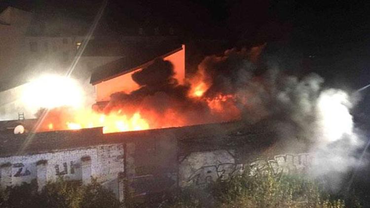 Almanya’da yangın: Türk tamirhaneleri büyük hasar aldı