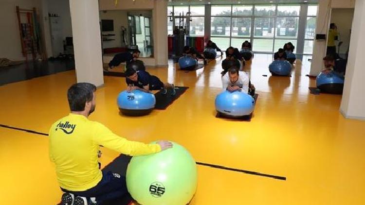 Fenerbahçede Trabzonspor hazırlıkları sürüyor