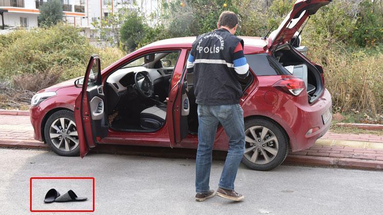 Polise yakalanınca terliklerini çıkarıp kaçtı