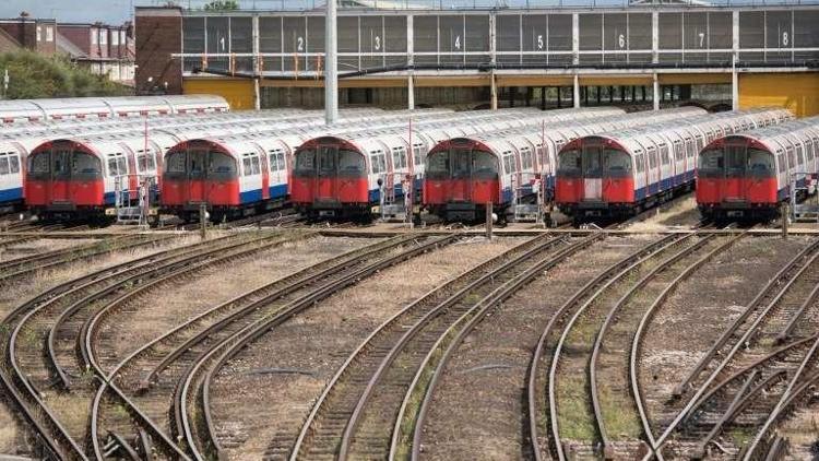 Londra metro trenlerini Siemens yenileyecek