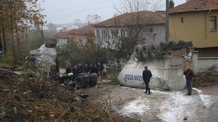 Tanker devrildi: 1 yaralı