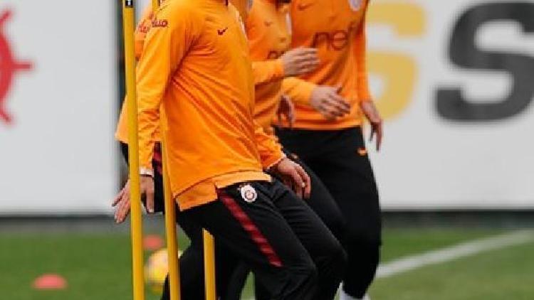 Galatasarayda Serdar, Eren, Ozan Kabak ve Nagatomo takımla çalıştı