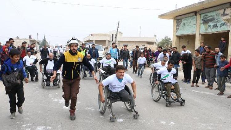 Suriyede savaş mağdurları ve engelliler maratonda yarıştı