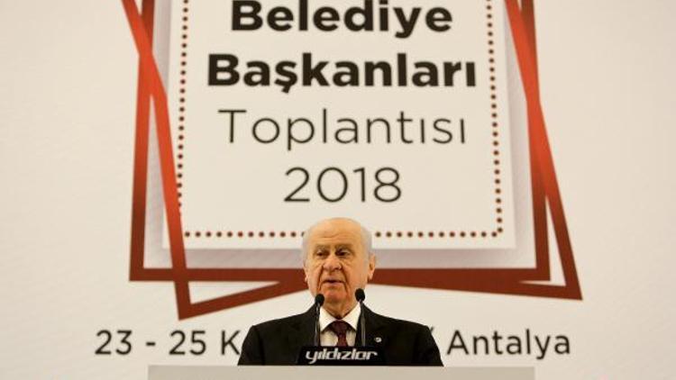 Bahçeli: MHP, İstanbul, Ankara ve İzmirde Büyükşehir adayı göstermeyecek (2)