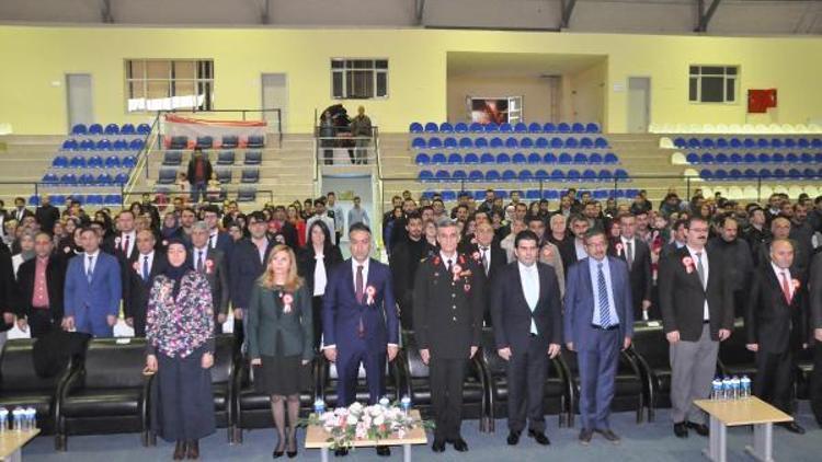 Bitlis’te 24 Kasım Öğretmenler günü kutlandı