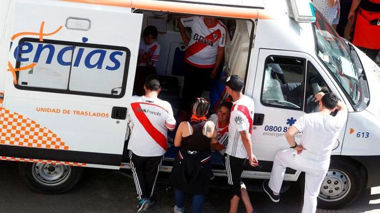 Boca Juniors takım otobüsüne saldırı Yaralılar var