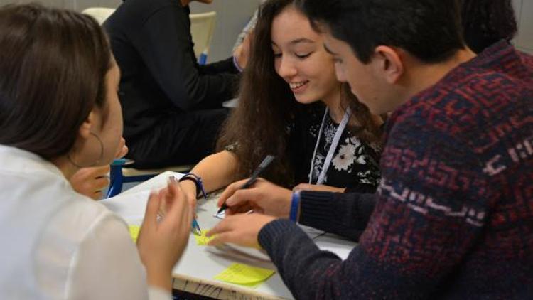 Öğrenciler sorunları Avrupa Birliği gibi çözecek