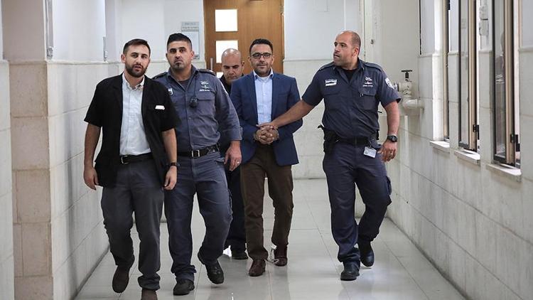 İsrail Kudüs Valisini yeniden gözaltına aldı