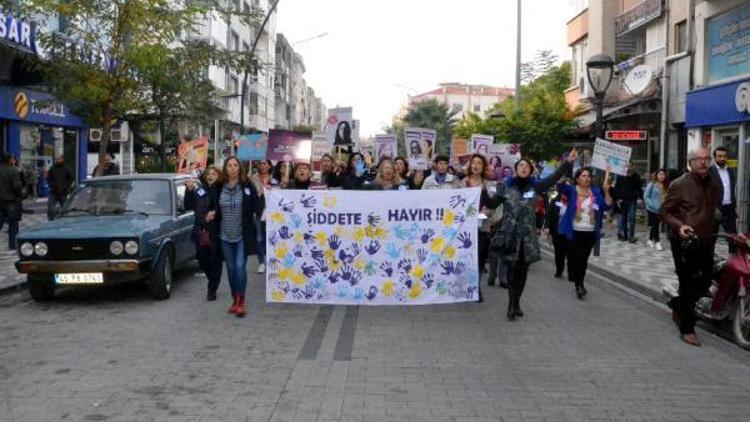 Akhisar kadına şiddete karşı yürüdü