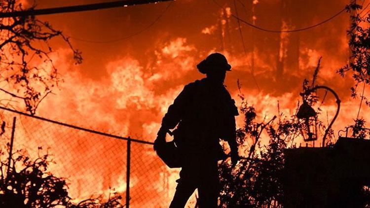 Kalifornia tarihinin en büyük yangını kontrol altında