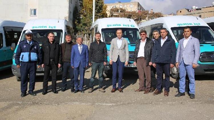 Şırnak Belediyesinin aldığı 10 adet minibüs, törenle hizmete girdi