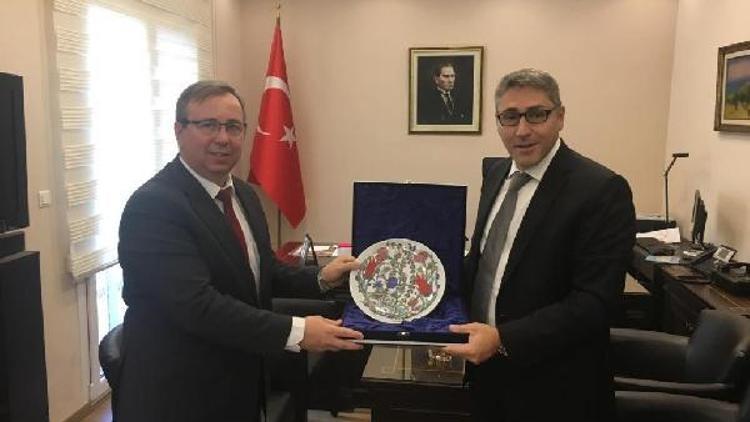 TÜ Rektörü Prof. Dr. Tabakoğlundan, Trakya Demokritus Üniversitesi’ne ziyaret