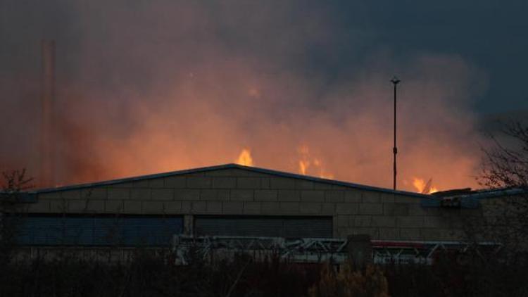 Kayseride fabrikadaki yangın 15 saatte kontrol altına alındı