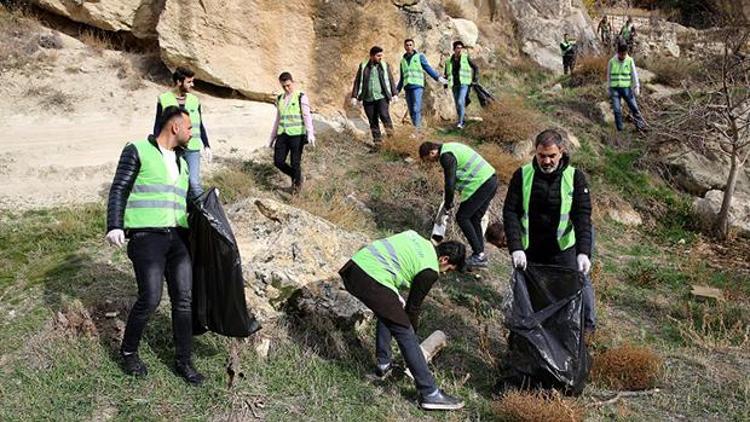 Üniversite öğrencileri Kapadokyada çevre temizliği yaptı