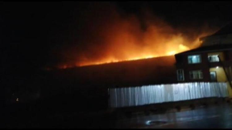 Fotoğraf//Arnavutköyde fabrika yangını