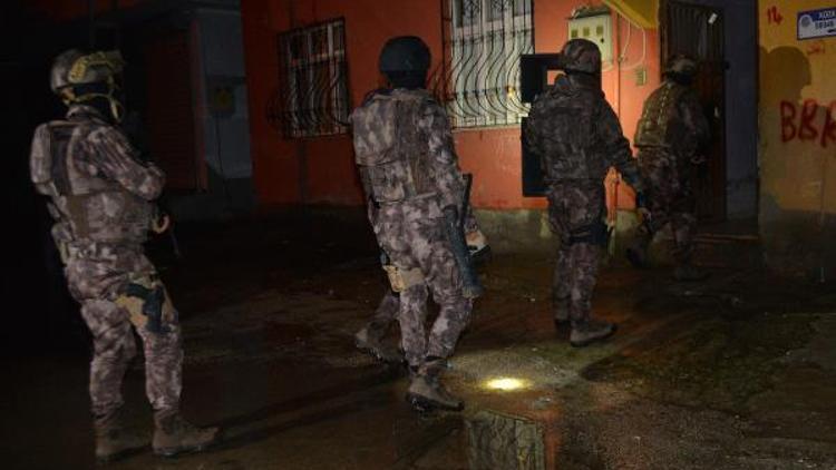 Terör örgütü PKK/KCK opersayonunda yakalanan şüpheliler adliyeye sevk edildi