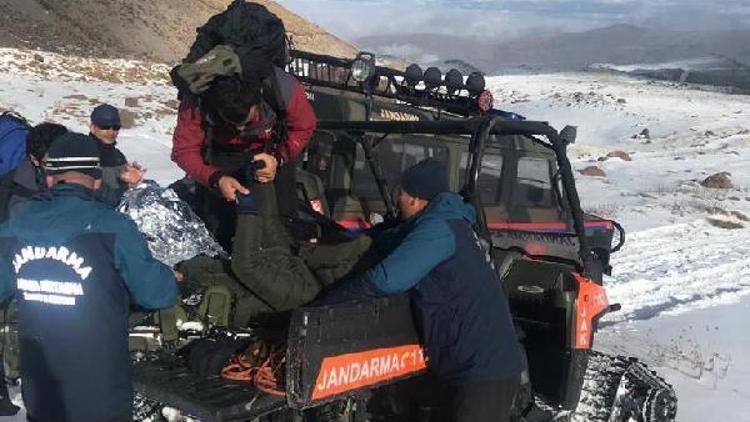Erciyese tırmanırken yaralanan 2 dağcı kurtarıldı