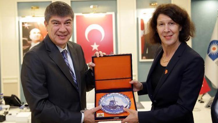 Hollanda Büyükelçisi, Türeli ziyaret etti
