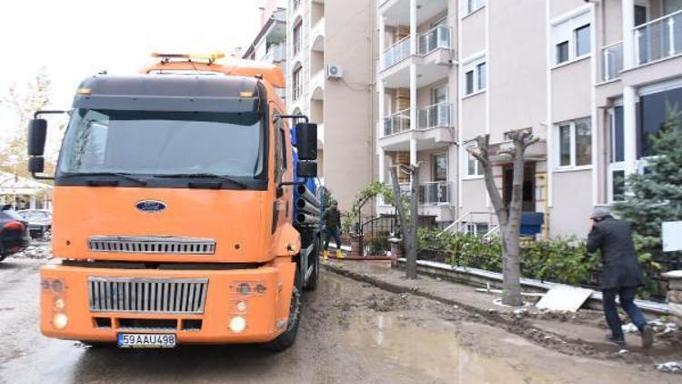 Edirnede selin etkisi geçti, temizlik başladı