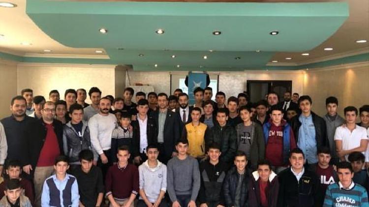 Türkiye Gençlik Vakfından Lise kampı