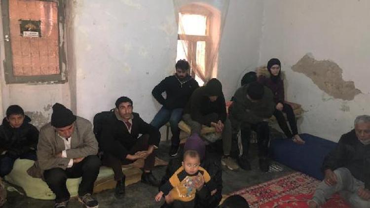 Reyhanlı’da 40 Suriyeli kaçak ile 6 organizatör yakalandı