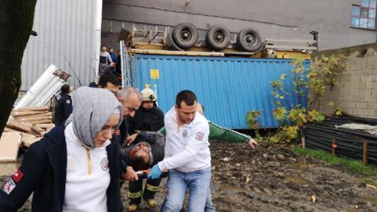 Mobilya fabrikasında konteyner faciası: 2 işçi öldü, 1 işçi ağır yaralandı