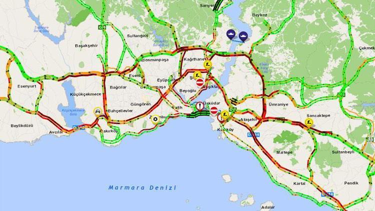 İstanbul trafiği felç oldu Yoğunluk yüzde 76ya ulaştı