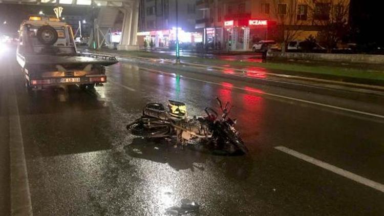 Sivasta motosiklet yayaya çarptı: 2 yaralı
