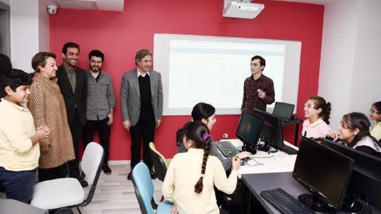 Akademi Beyoğlu’nda robotik kodlama eğitimleri başladı