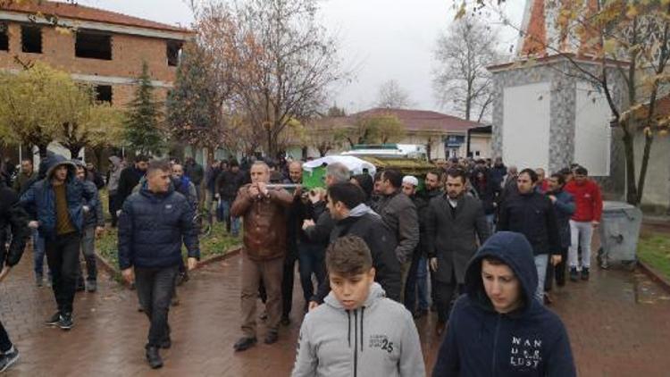 Fabrikada konteyner altında kalarak ölen 2 işçi toprağa verildi