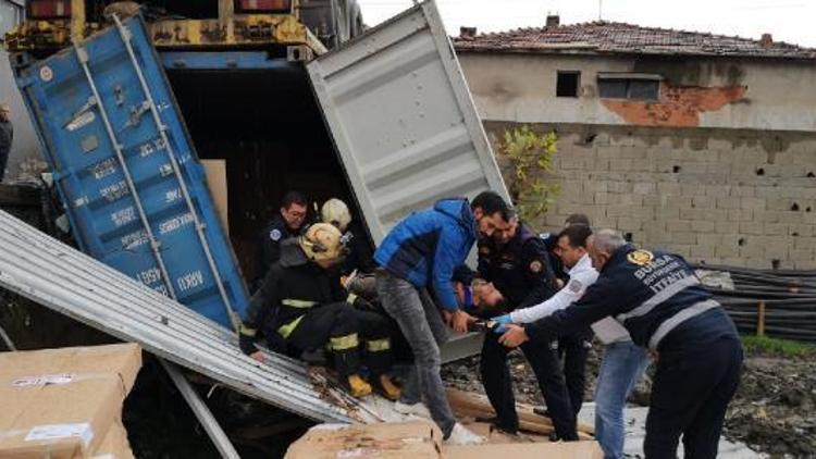 2 kişinin konteyner altında ölümünde, 4 şüpheli adliyede