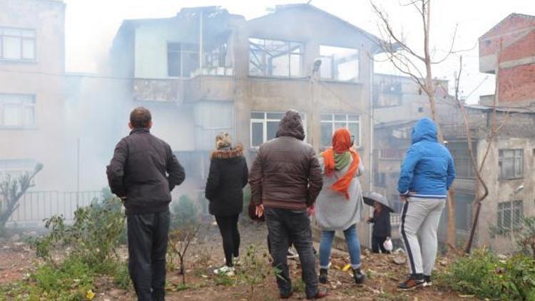 Trabzonda yangın; 2 daire kullanılamaz hale geldi