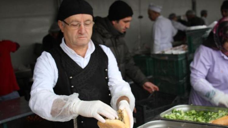 Arnavutköy Hamsi Festivali’nde 3 ton balık tüketildi