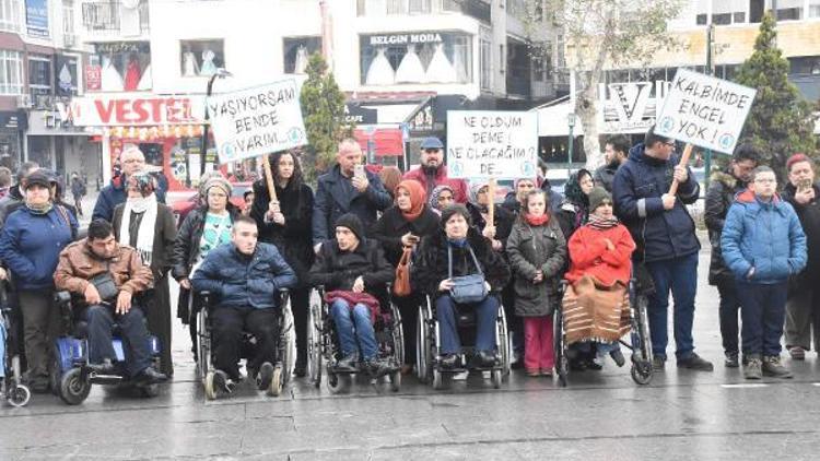 Engelliler, yok sayılmayı protesto etti