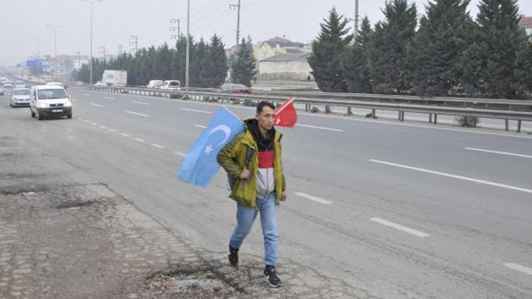Doğu Türkistan için İstanbuldan Ankaraya yürüyor