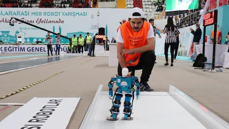 MEB ‘yapay zeka’ temalı uluslararası robot yarışması yapacak