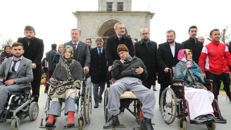 AK Parti İstanbul Gençlik Kollarından Engelliler Günü nedeniyle farkındalık yürüyüşü