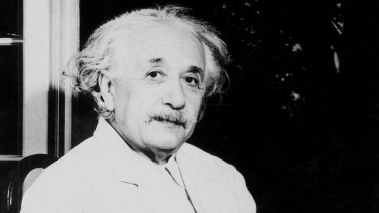 Albert Einsteinın Tanrı mektubu 2,9 milyon dolara satıldı