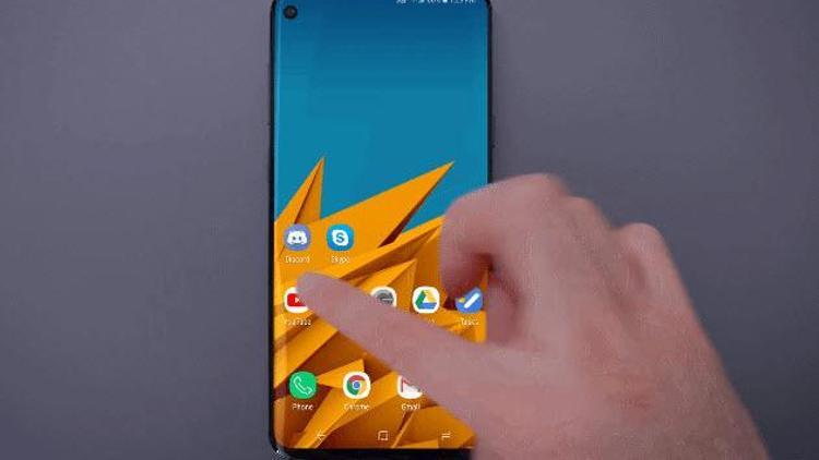 Samsung Galaxy S10un tasarımı hayli farklı görünüyor