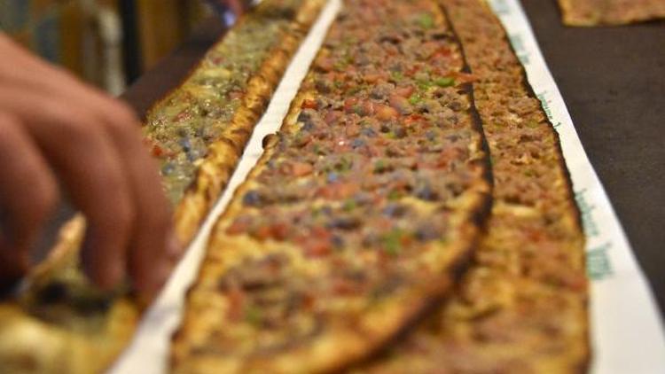 Etli ekmek, 800 yıldır Konyada üretiliyor