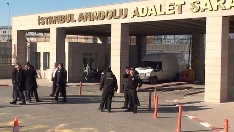 Adliyede güvenlik görevlileri arasında silahlı kavga