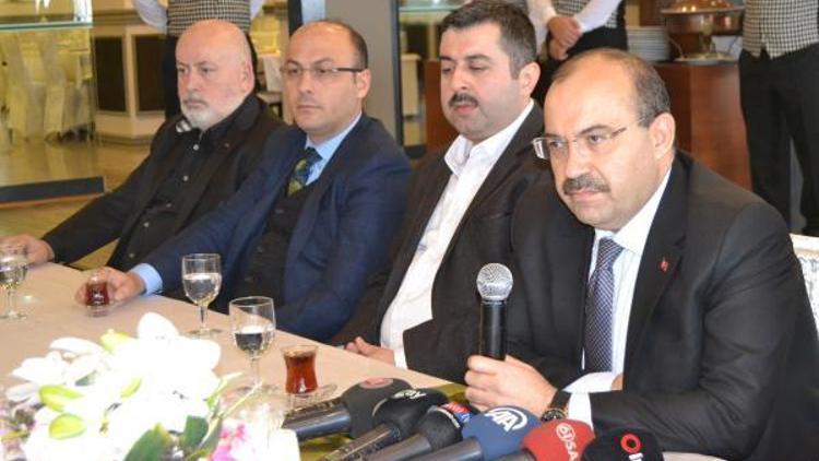 Trabzon Valisi Ustaoğlu basınla buluştu