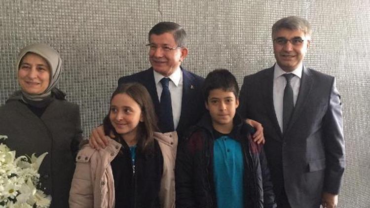 Ahmet Davutoğlu, Karabük Valisi Güreli ziyaret etti