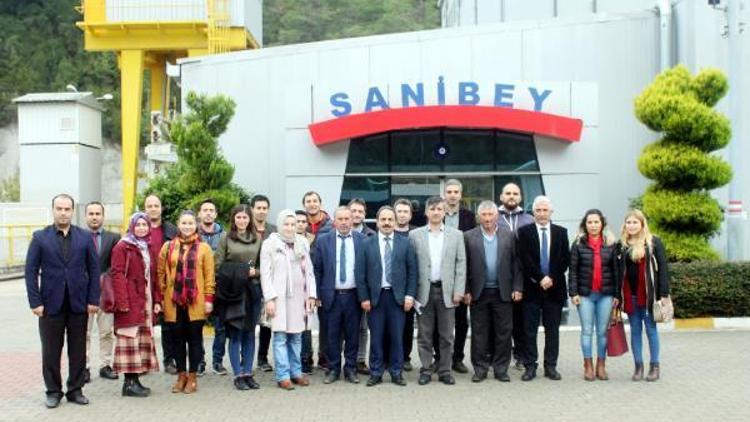 Ağladağlı öğretmenler Sanibey Barajında